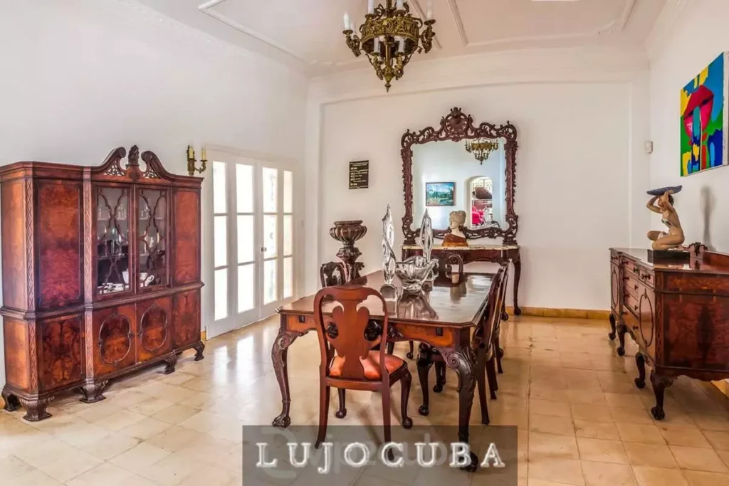 Formal dining room inside Mansion El Duque
