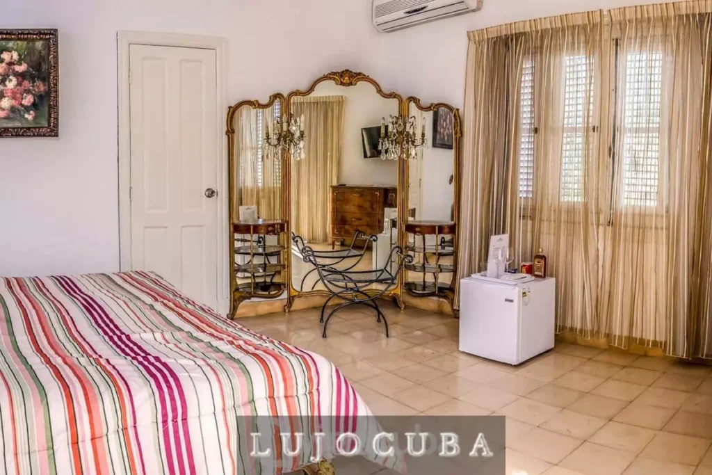 Classic bedroom furniture at Mansion El Duque