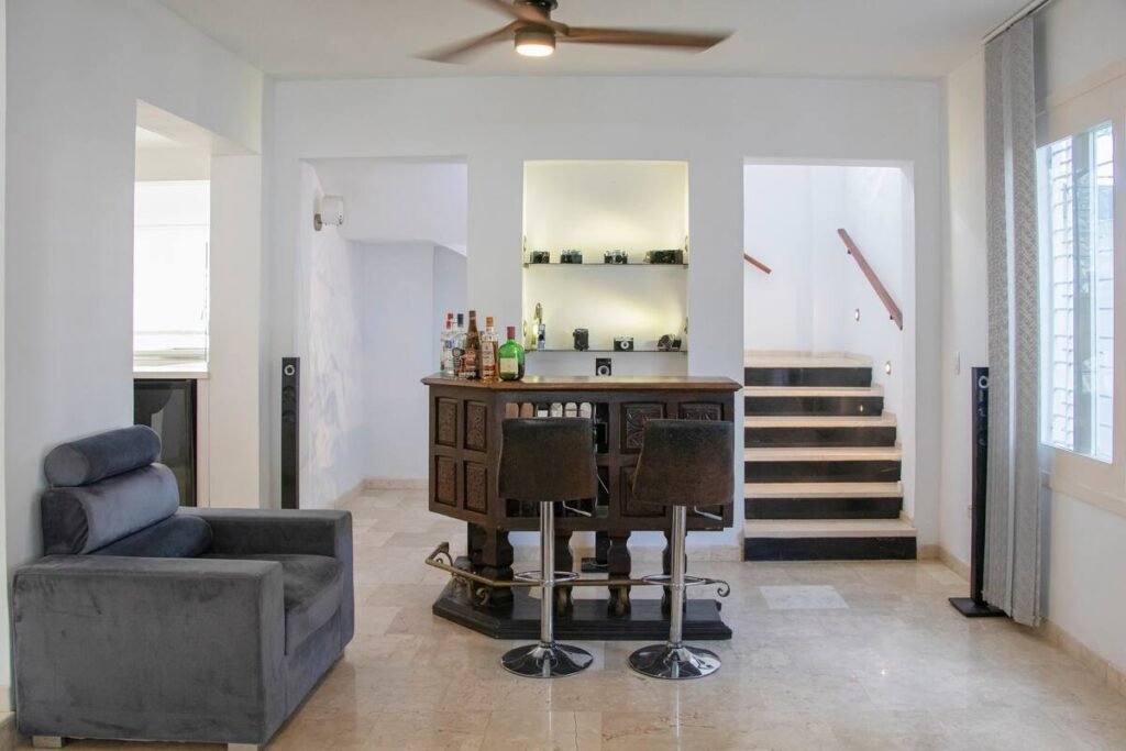 Private bar area inside Villa Aurora in Siboney