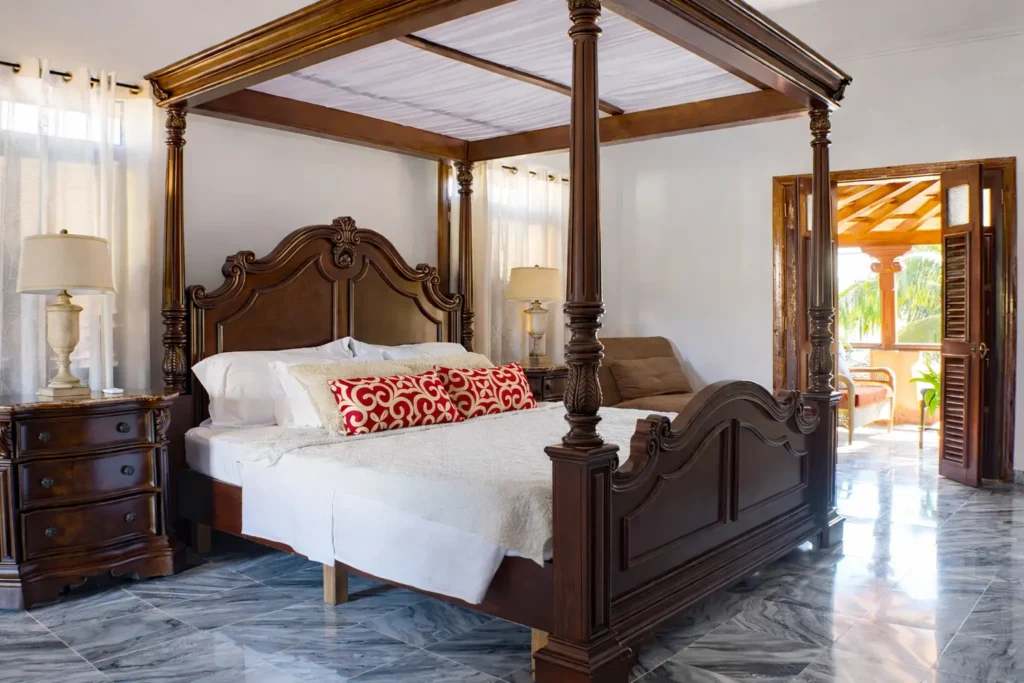 Four-poster king bedroom at Villa Castle