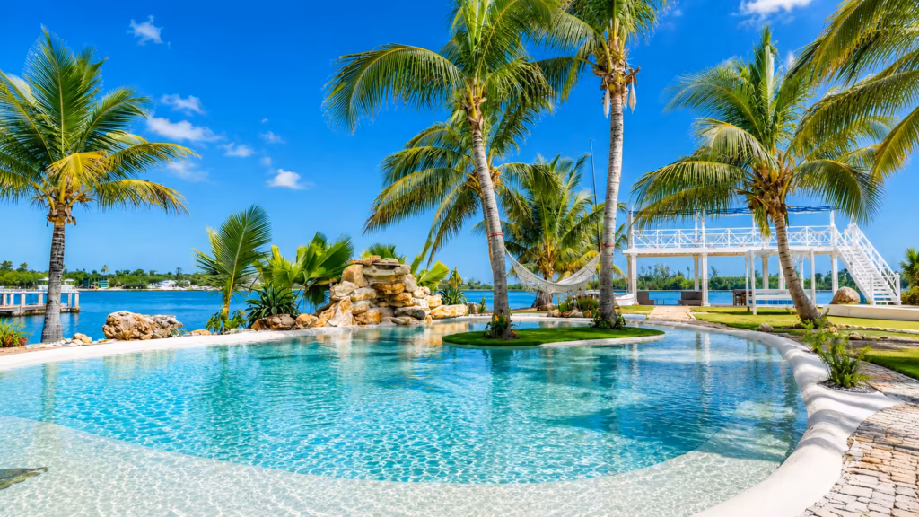 Villa Palm Cay private pool and oceanfront garden in Havana