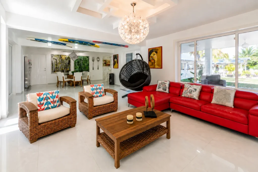 Villa Palm Cay lounge opening towards the garden
