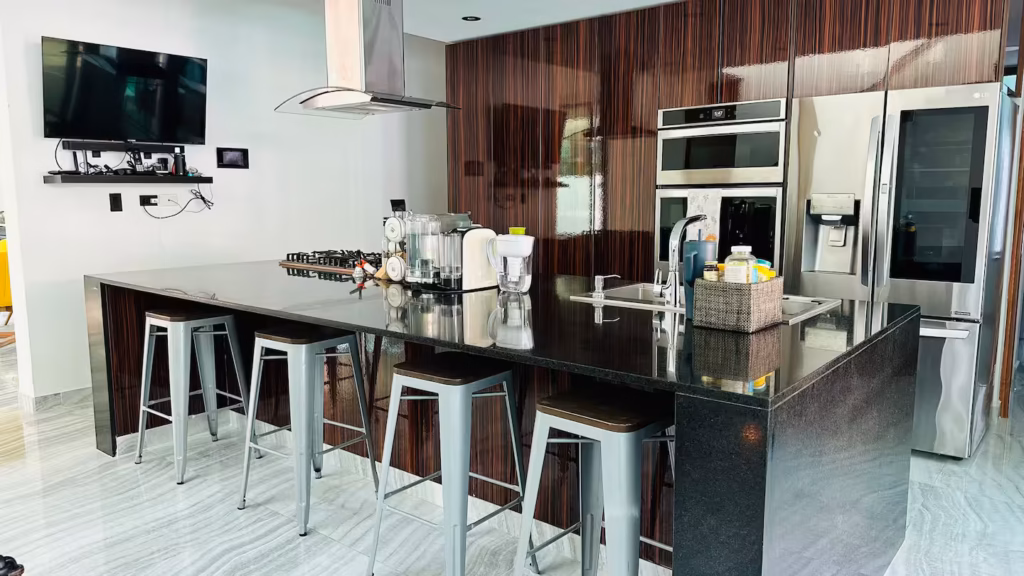 Modern island kitchen inside Villa Venezia
