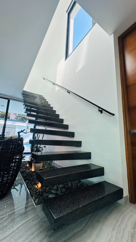 Floating internal staircase at Villa Venezia in Havana